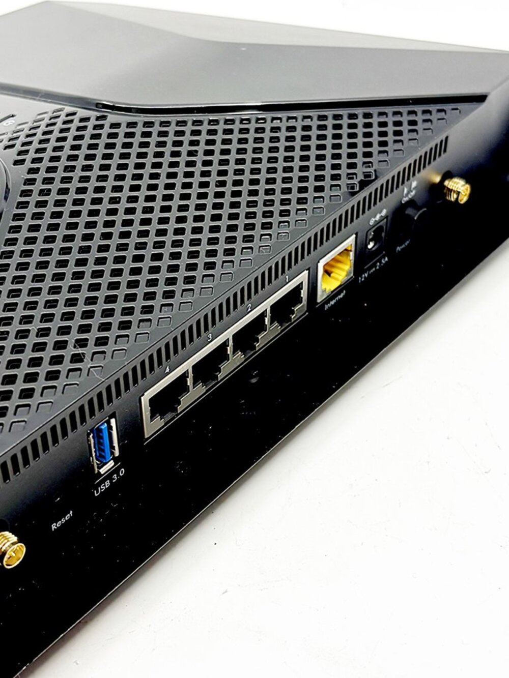 NETGEAR Nighthawk AX3600 WiFi 6 Router RAX41 Fast Dual Band - Picture 7 of 10